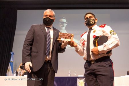 210511-Entrega-de-Premio-Mauricio-López-Asociación-de-Bomberos-Voluntarios-Subcomandante-Carlos-Horacio-Balduz-22-8